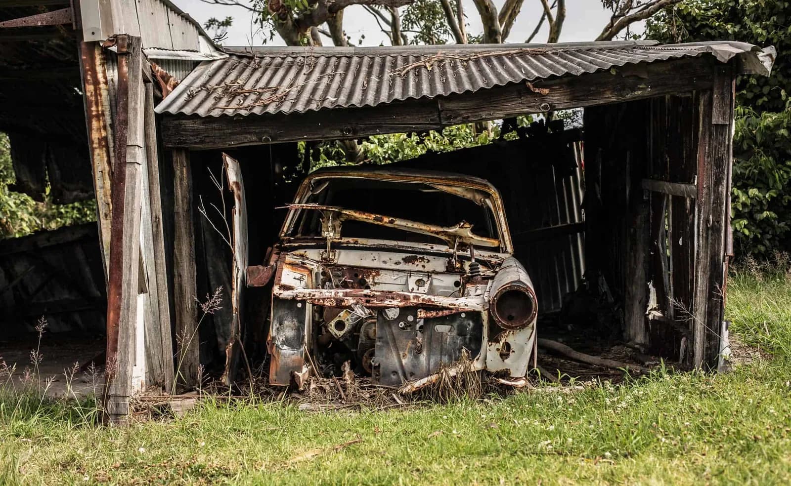 Pole building garage prior to door install