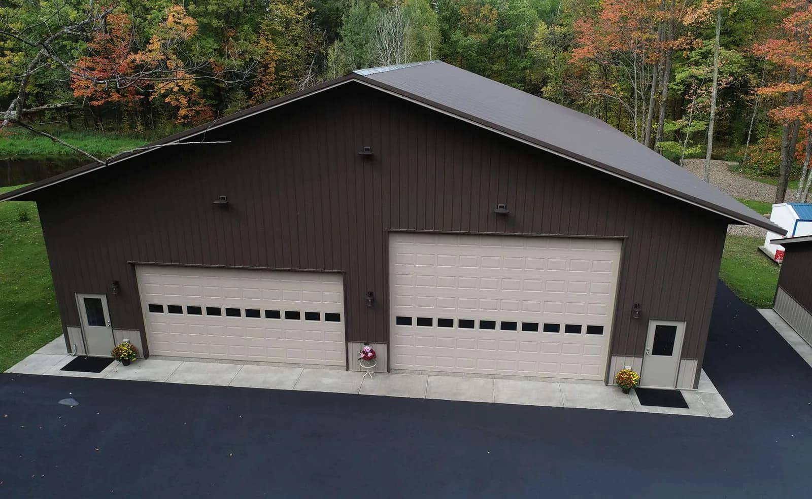 Sherman pole building side view