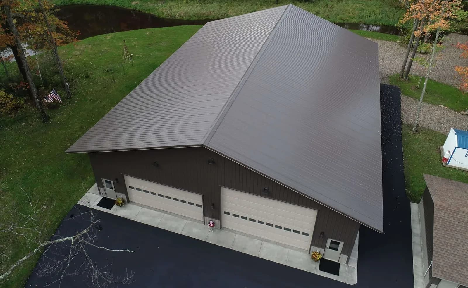 Sherman pole building with gable accent